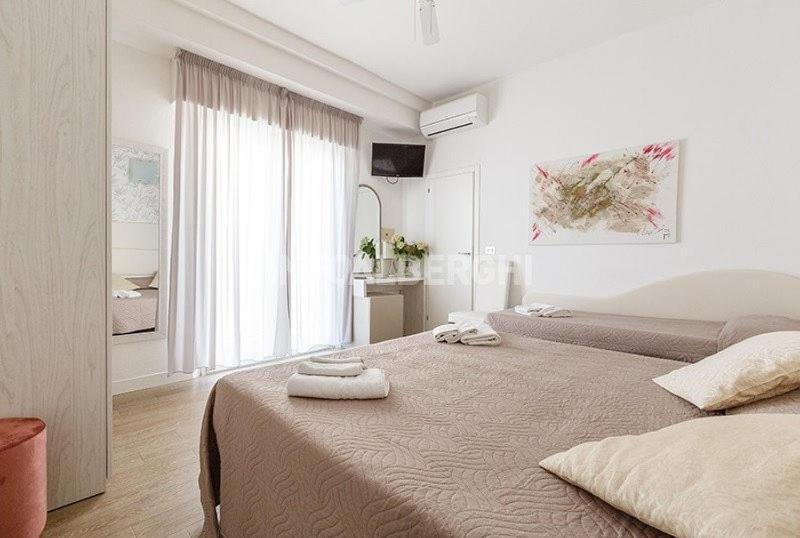 Hotel Ermeti B&B Brunch Riccione Exterior foto