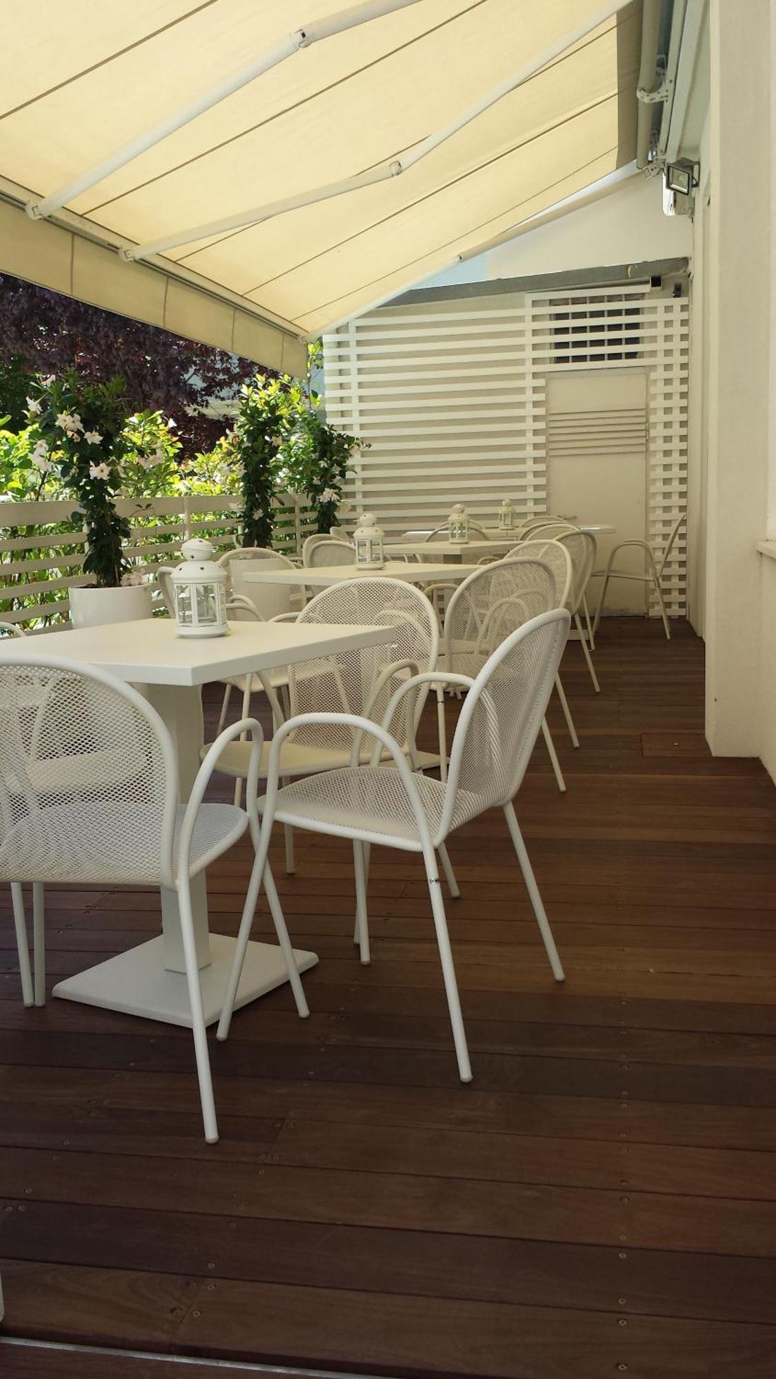 Hotel Ermeti B&B Brunch Riccione Exterior foto